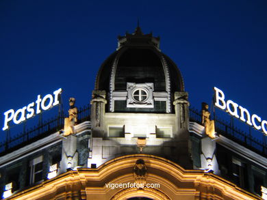 Edificio Banco de Vigo (Pastor)  - Manuel G�mez Rom�n (1923) (CALLE POLICARPO SANZ). 
