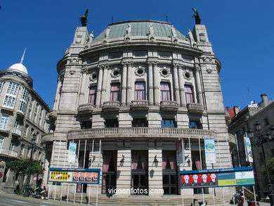 Teatro Garc�a Barb�n (Centro Cultural Caixanova)  - Antonio Palacios (1913) (CALLE POLICARPO SANZ). 