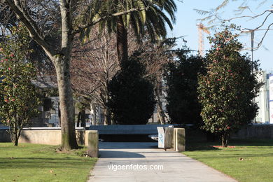 Zona puerto (V�zquez Consuegra). Proyecto abrir Vigo al mar. 