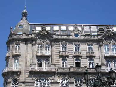 Edificio El Moderno  - Miguel Pacewicz (1897) (CALLE POLICARPO SANZ). 