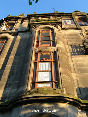 Edificio M�lder  - Manuel G�mez Rom�n (1910) (CALLE MONTERO RIOS). 