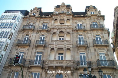 Edificio Pardo Labarta  - Jenaro de la Fuente Dom�nguez (1911) (PLAZA PORTA DO SOL). 