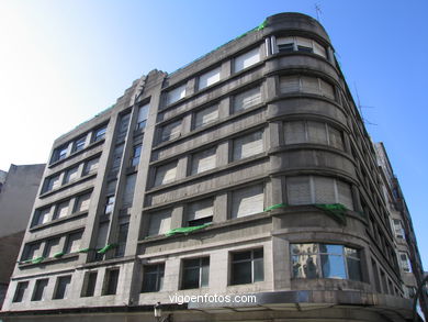 Edificio Ribas Barreras  - Francisco Castro Represas (1933) (CALLE MARQUES DE VALLADARES). 