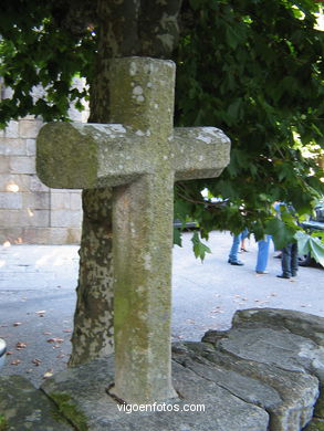 STONE CROSSES OF CANDEÁN AND CABRAL