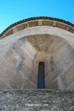 Iglesia rom�nica de Coruxo. Iglesias parroquiales. 