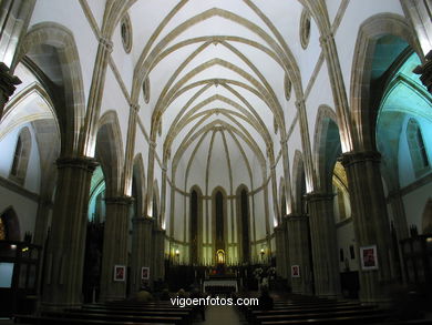 Iglesia de Santiago de Vigo. Iglesias del n�cleo urbano. 
