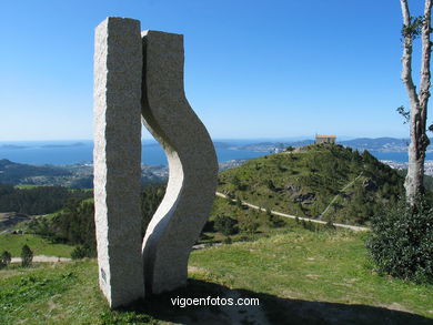 ESCULTURA ABSTRACTA CONTEMPORÂNEA. MONTE ALVA (1999). ESCULTURAS E ESCULTORES. VIGO