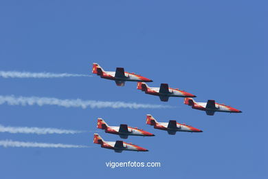 Patrulla Águila. Exhibiciones aéreas.