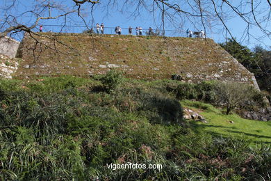 SPAIN CASTLES: VIGO CASTLE 