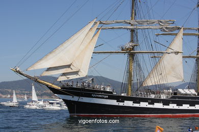 REGATA E SAIDA DENDE VIGO - DESAFIO ATLÁNTICO DE GRANDES VELEROS - REGATA CUTTY SARK. 2009 - TALL SHIPS ATLANTIC CHALLENGE 2009