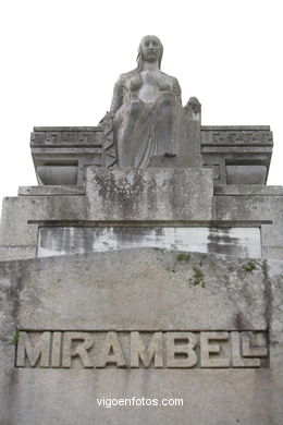 ESCULTURA FUNERARIA EN EL CEMENTERIO DE PEREIRÓ. ESCULTURAS Y ESCULTORES. VIGO