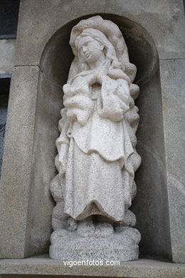 ESCULTURA FUNERARIA EN EL CEMENTERIO DE PEREIRÓ. ESCULTURAS Y ESCULTORES. VIGO