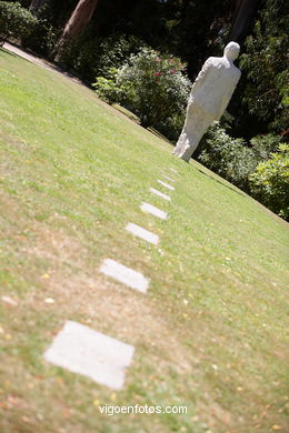 NATURALEZA CON ARTE. EXPOSICIÓN DE ESCULTURA JARDINES PAZO QUIÑONES DE LEÓN (CASTRELOS) VIGO. NATUREZA CON ARTE.