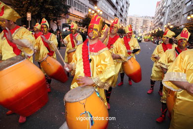 CARNAVAIS 2012 - DESFILE DE COMPARSAS