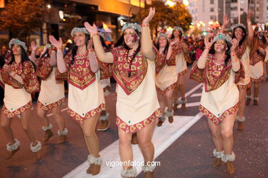 CARNAVAIS 2012 - DESFILE DE COMPARSAS