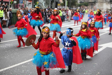 CARNAVAIS 2014 - DESFILE DE COMPARSAS