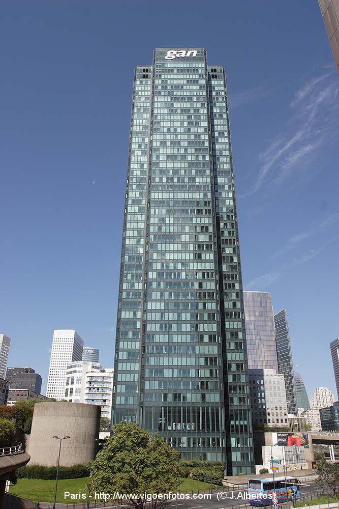 PHOTOS OF SKYSCRAPERS - LA DÉFENSE - PARIS, FRANCE - IMAGES - PICS ...